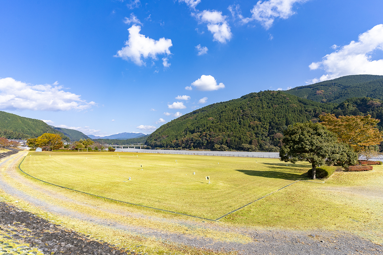 高郷大井川河川敷広場